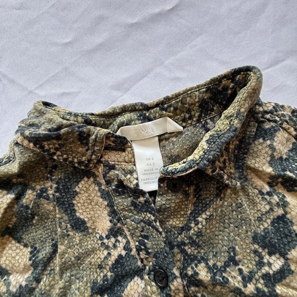 H&M Snakeskin Print Button Up - image 4